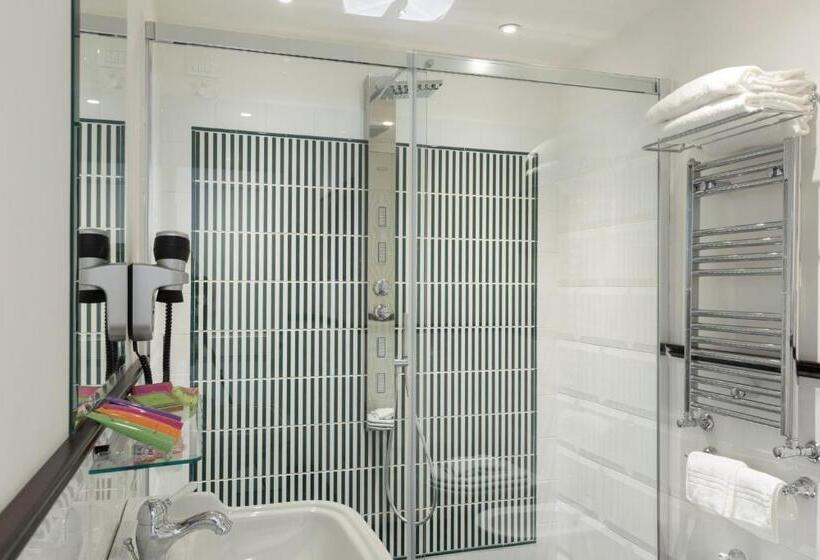 سوییت جونیور لوکس, Relais Donna Lucrezia