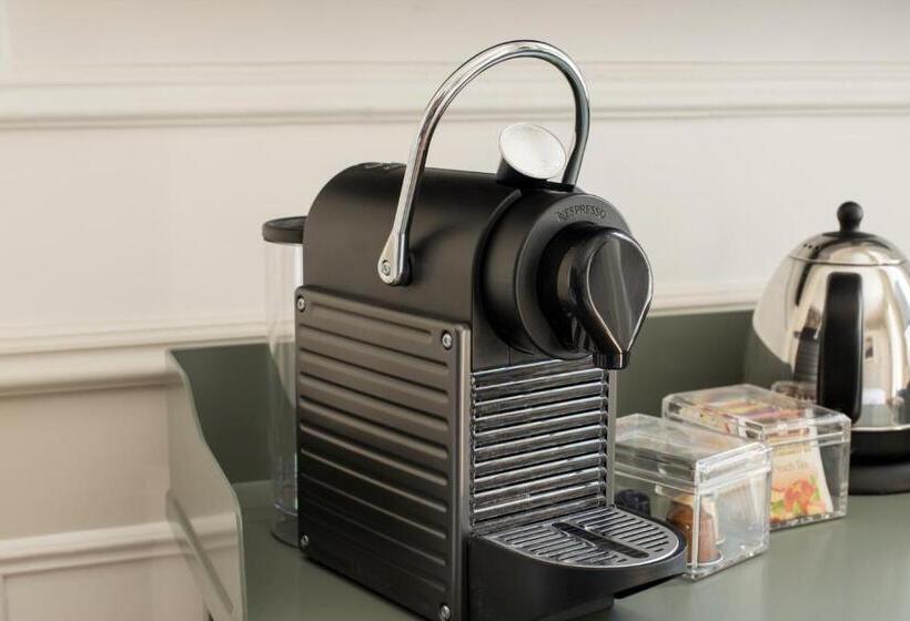 اتاق سوپریور سه تخته, Relais Donna Lucrezia