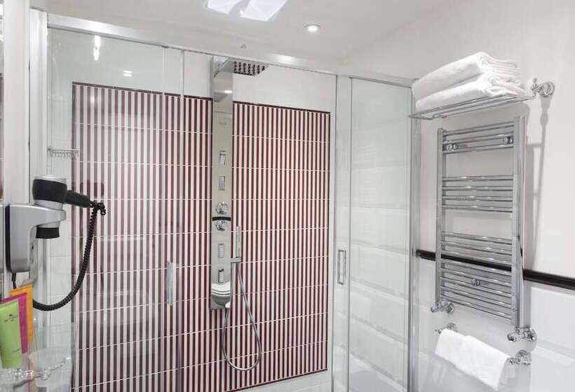 سوییت جونیور با بالکن, Relais Donna Lucrezia