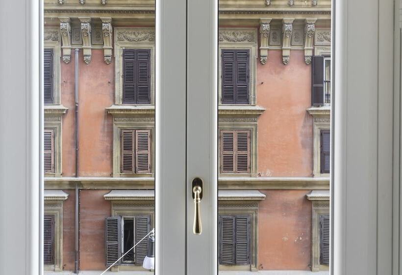 سوییت جونیور با بالکن, Relais Donna Lucrezia