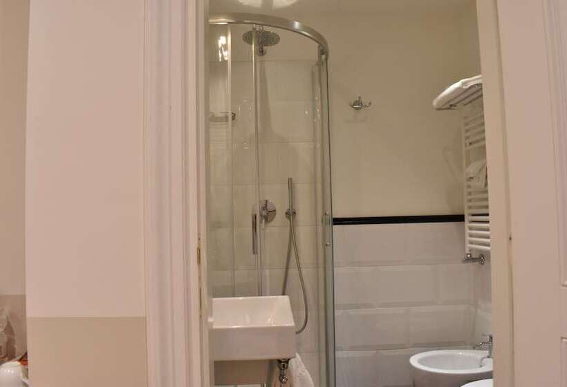 اتاق استاندارد یک نفره, Relais Donna Lucrezia