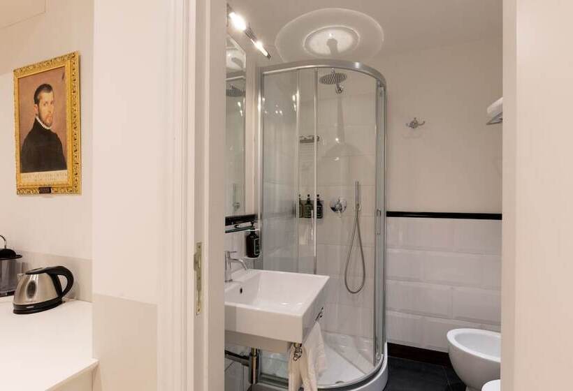 اتاق استاندارد یک نفره, Relais Donna Lucrezia