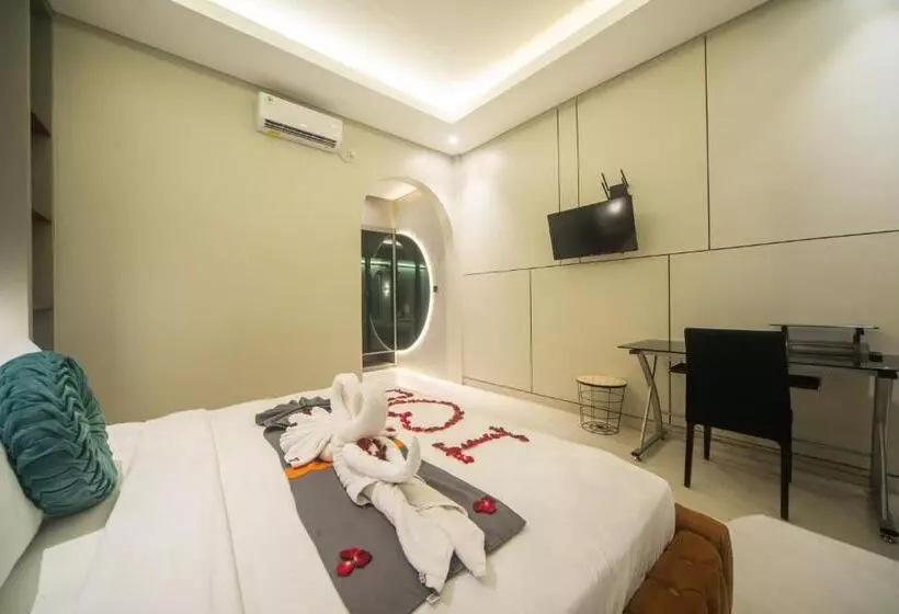 Deluxe Suite King Bed, Alsava Villa And Suites Canggu