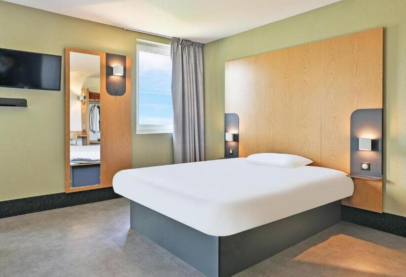 适合残疾人使用的标准间, B&b Hotel La Roche Sur Yon