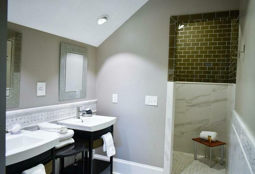 Lakosztály, Sparrow Grove Manor