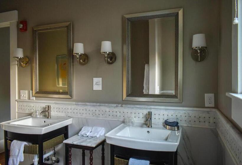 Suite Deluxe, Sparrow Grove Manor