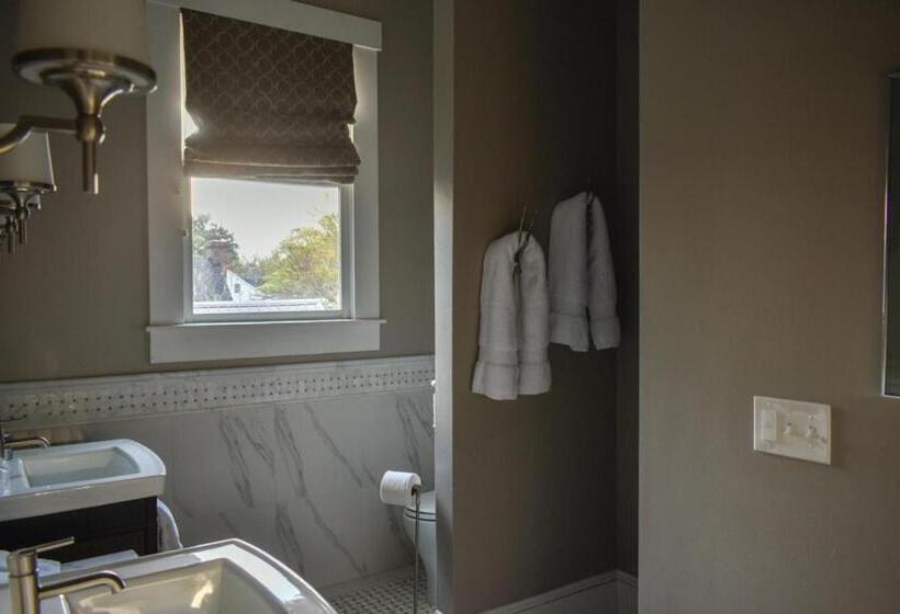 Suite Deluxe, Sparrow Grove Manor