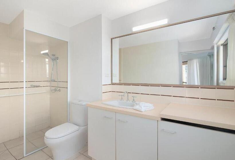 شقة 3 غرف مطلة على البحر, Burleigh Esplanade Apartments