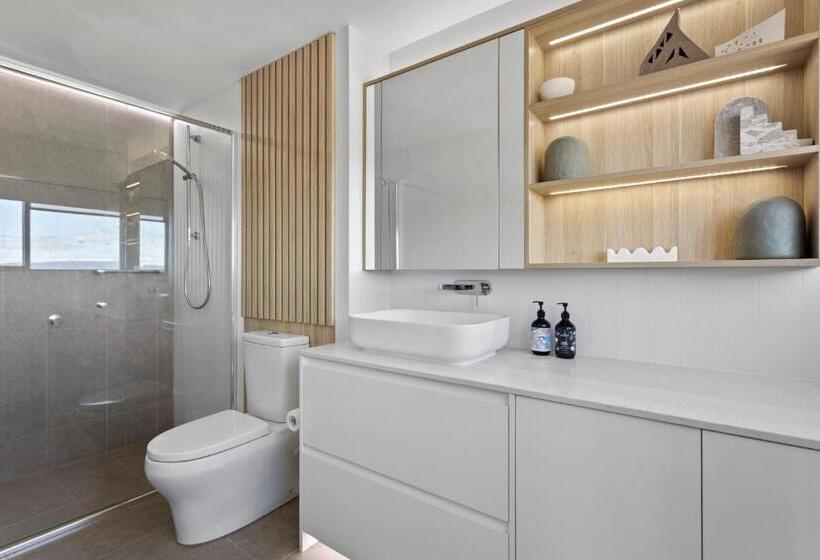 شقة دور أخير غرفة نوم واحدة, Burleigh Esplanade Apartments