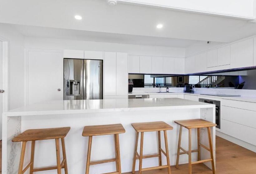 شقة دور أخير غرفة نوم واحدة, Burleigh Esplanade Apartments