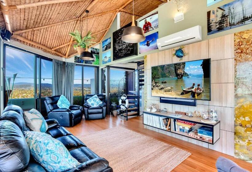 غرفة دور أخير, Burleigh Esplanade Apartments