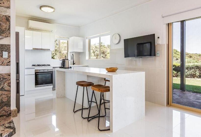 침실 2개 아파트, Canal Rocks Beachfront Apartments