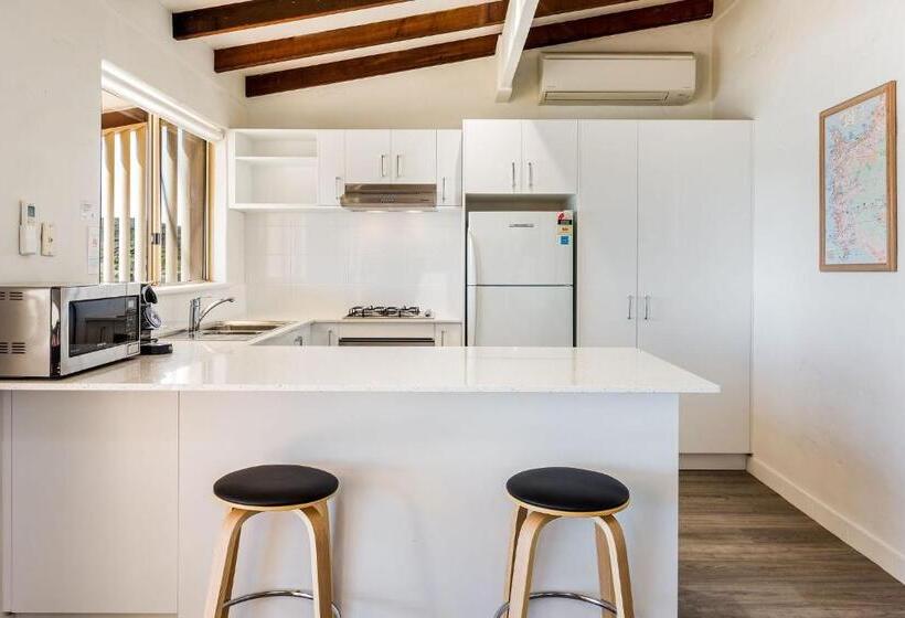 침실 1개 발코니 아파트, Canal Rocks Beachfront Apartments