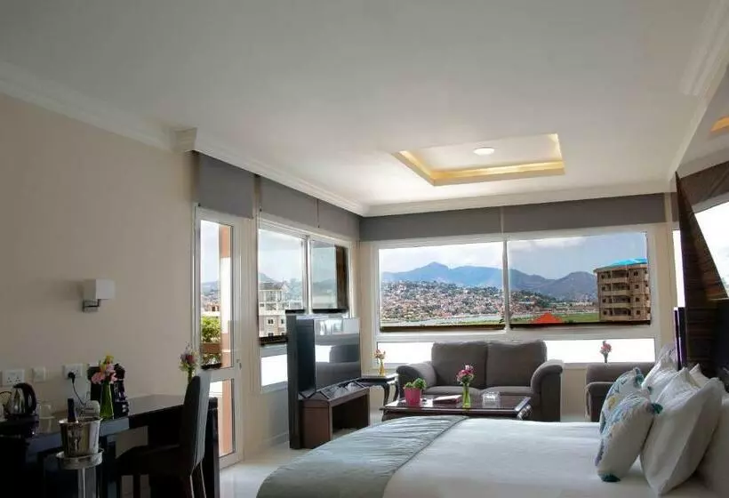 سوییت اجرایی, Home Suites Boutique Hotel Freetown