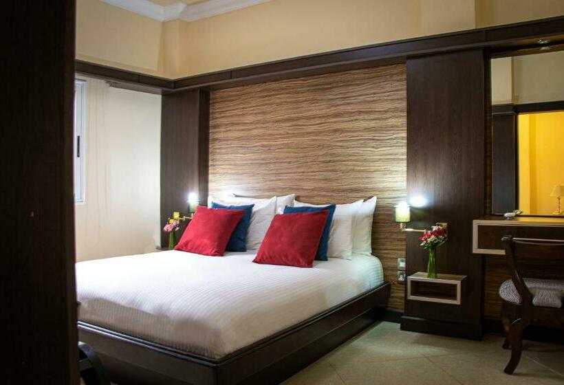 سوئیت سینیور, Home Suites Boutique Hotel Freetown