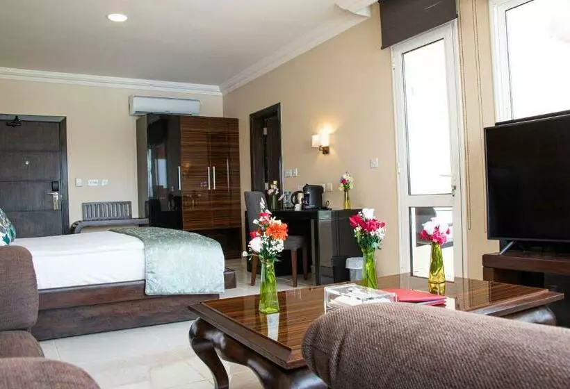 سوییت اجرایی, Home Suites Boutique Hotel Freetown
