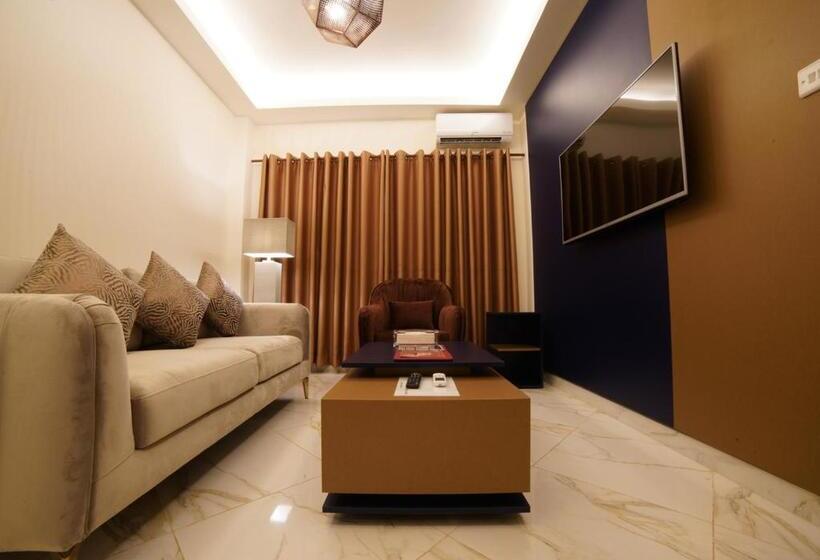 سوئیت سینیور, Home Suites Boutique Hotel Freetown