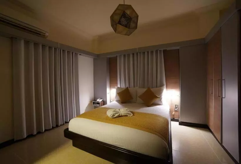 سوئیت سینیور, Home Suites Boutique Hotel Freetown