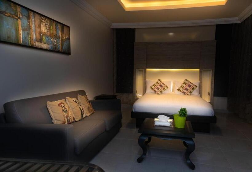 سوییت جونیور, Home Suites Boutique Hotel Freetown