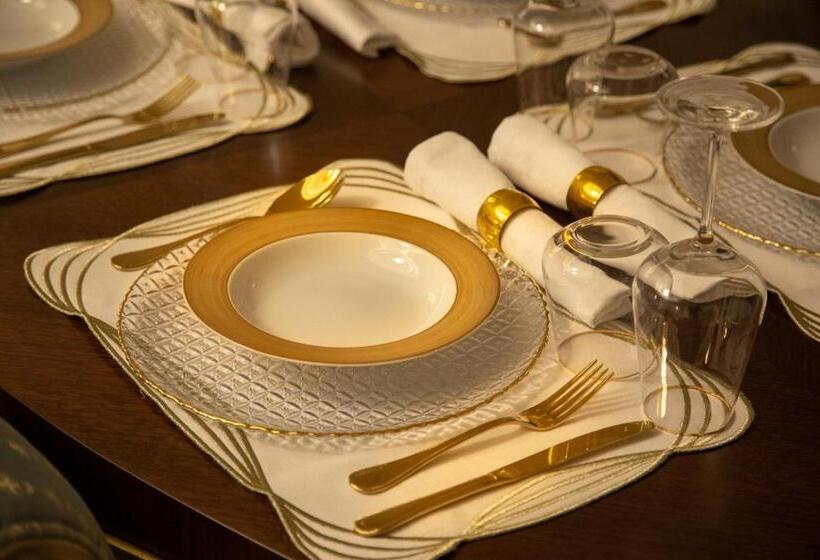 سوئیت پرزیدنت, Home Suites Boutique Hotel Freetown