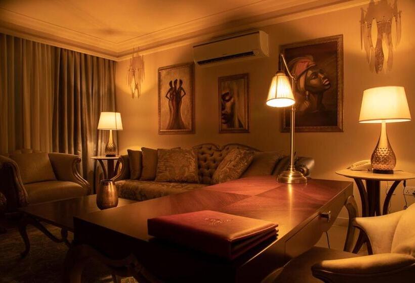 سوئیت پرزیدنت, Home Suites Boutique Hotel Freetown