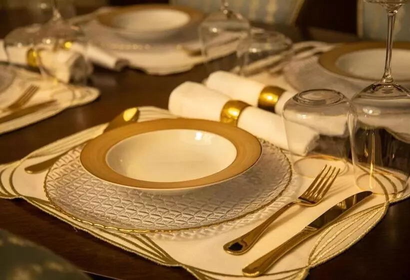 سوئیت پرزیدنت, Home Suites Boutique Hotel Freetown