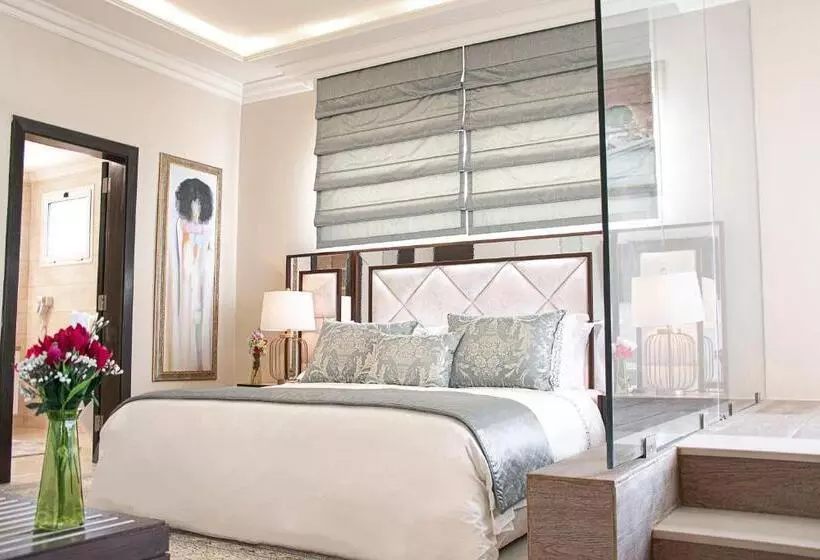 سوئیت پرزیدنت, Home Suites Boutique Hotel Freetown