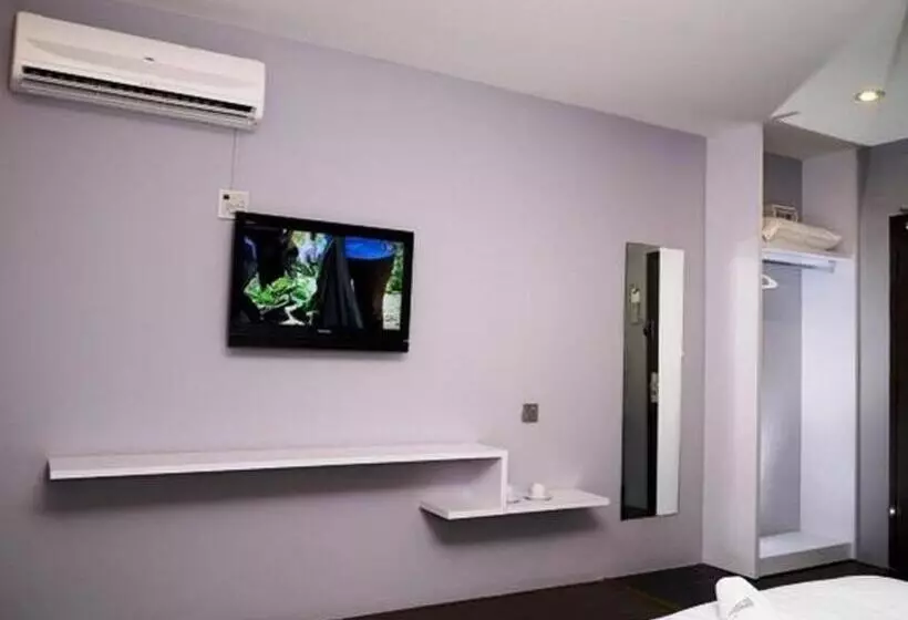 Deluxe Kolmen Hengen Huone, Chariton Hotel Ipoh