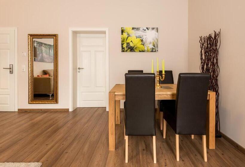 컴포트 스위트, Die Edelkastanie