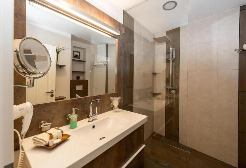 컴포트 스위트, Die Edelkastanie