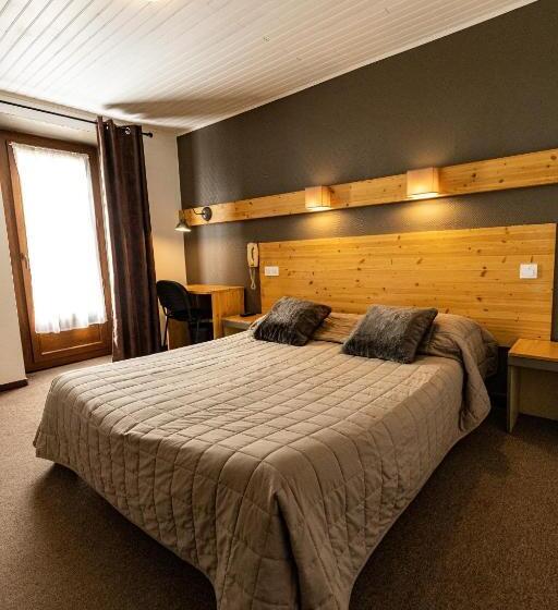 Номер Стандарт, Hôtel Le Coq D Or