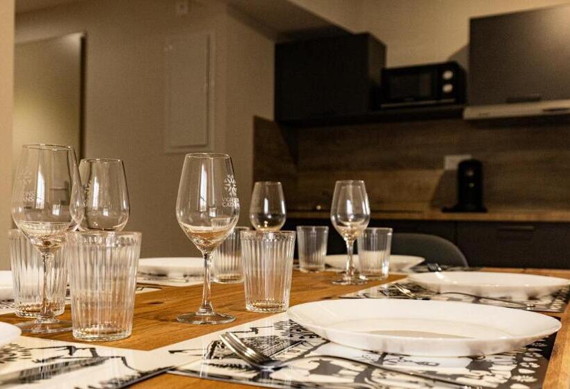 Апартаменты 3 Спальни, Hôtel Le Coq D Or