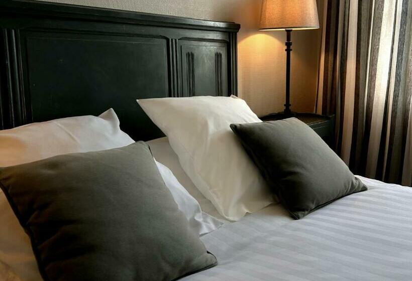 高级大房间, Le Chat Botté