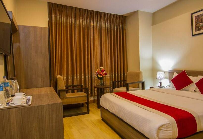 اتاق لوکس, Regal Airport