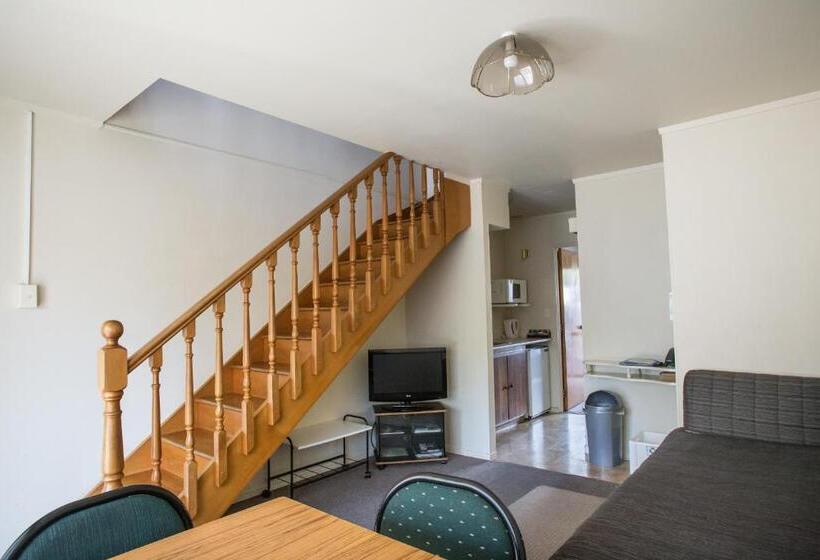 غرفة عائلية, Bennetts Thermal Motor Inn