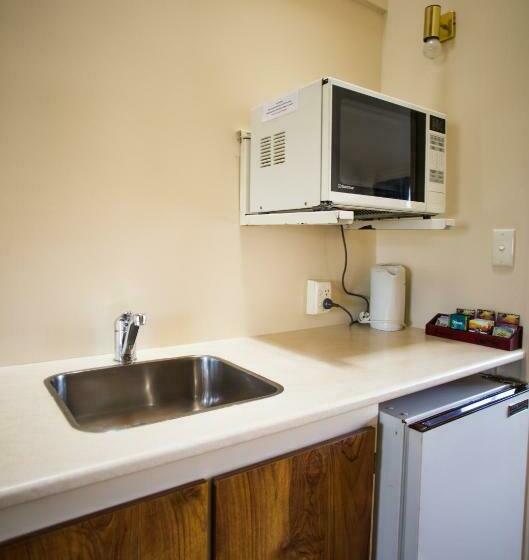 غرفة عائلية, Bennetts Thermal Motor Inn