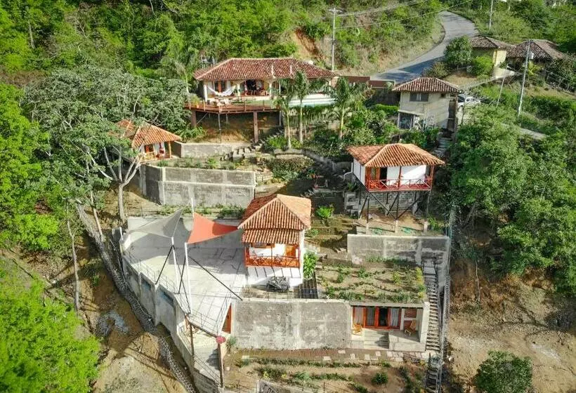 بانگلوی استاندارد با چشم‌انداز دریا, Casa Andalucia