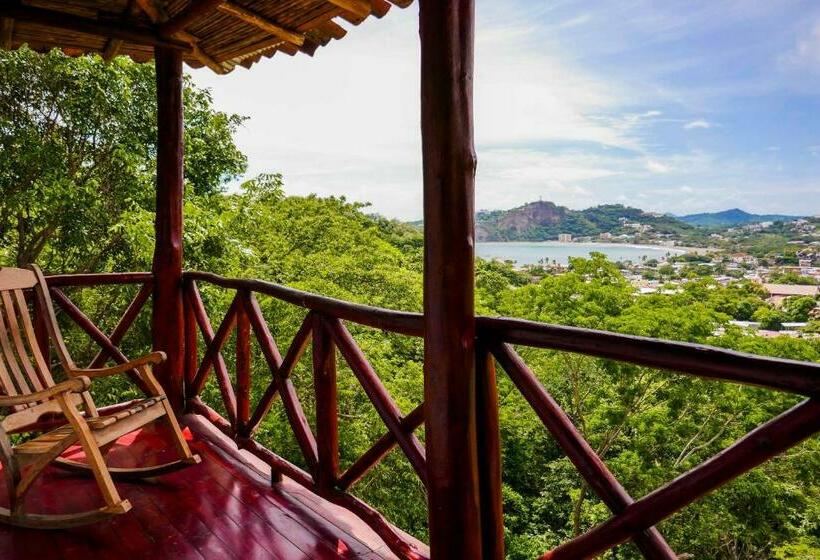 بانگلوی استاندارد با چشمانداز دریا, Casa Andalucia