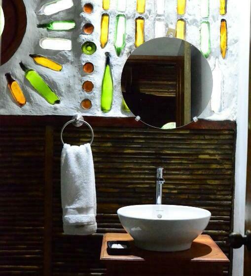 بانگلوی استاندارد با چشمانداز دریا, Casa Andalucia