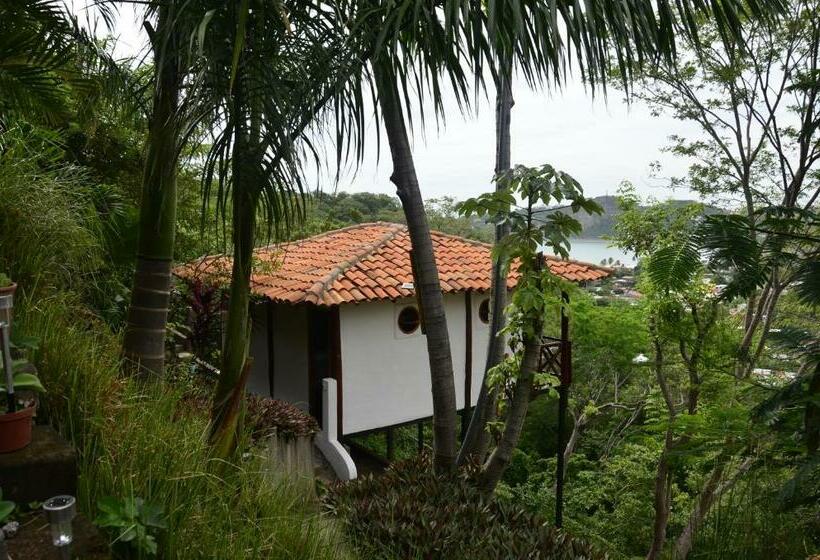 بانگلوی استاندارد با چشمانداز دریا, Casa Andalucia