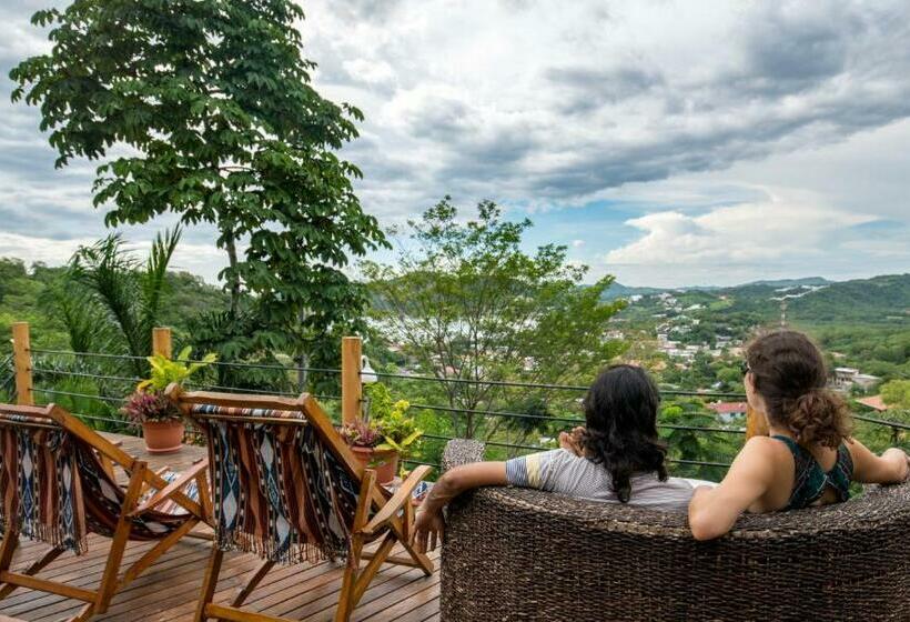 بانگلوی استاندارد با چشمانداز دریا, Casa Andalucia