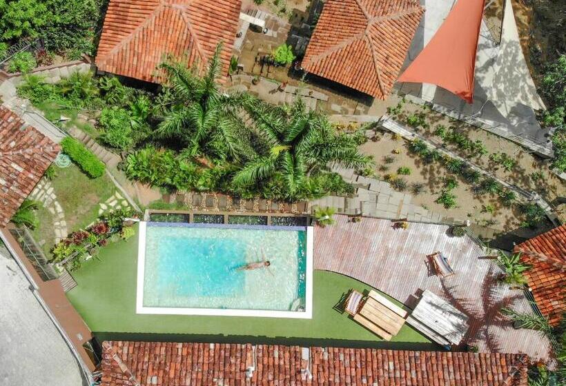 بانگلوی استاندارد با چشمانداز دریا, Casa Andalucia