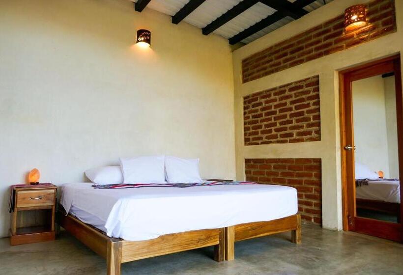 بانگلوی لوکس, Casa Andalucia