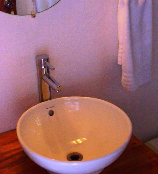 بانگلوی استاندارد با چشمانداز دریا, Casa Andalucia