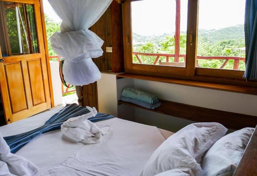 بانگلوی استاندارد با چشمانداز دریا, Casa Andalucia