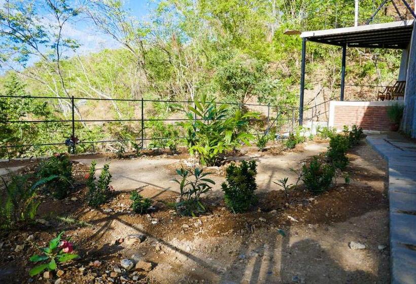 بانگلوی لوکس, Casa Andalucia