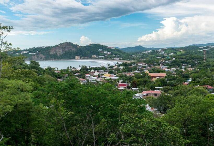 بانگلوی لوکس, Casa Andalucia