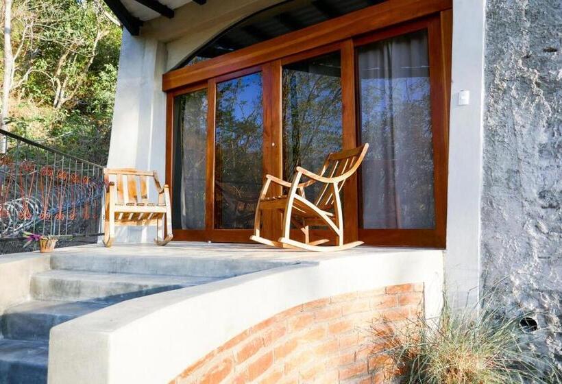 بانگلوی لوکس, Casa Andalucia