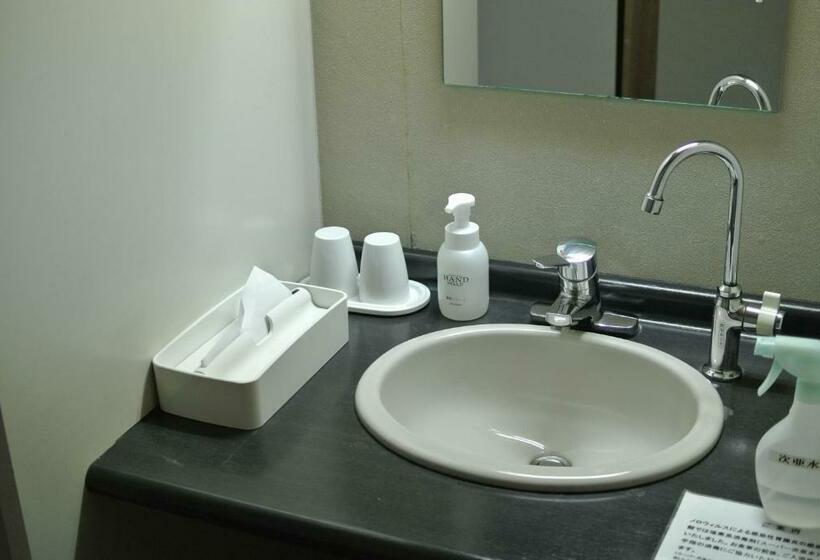 غرفة قياسية رباعية, Shintamagawa Onsen