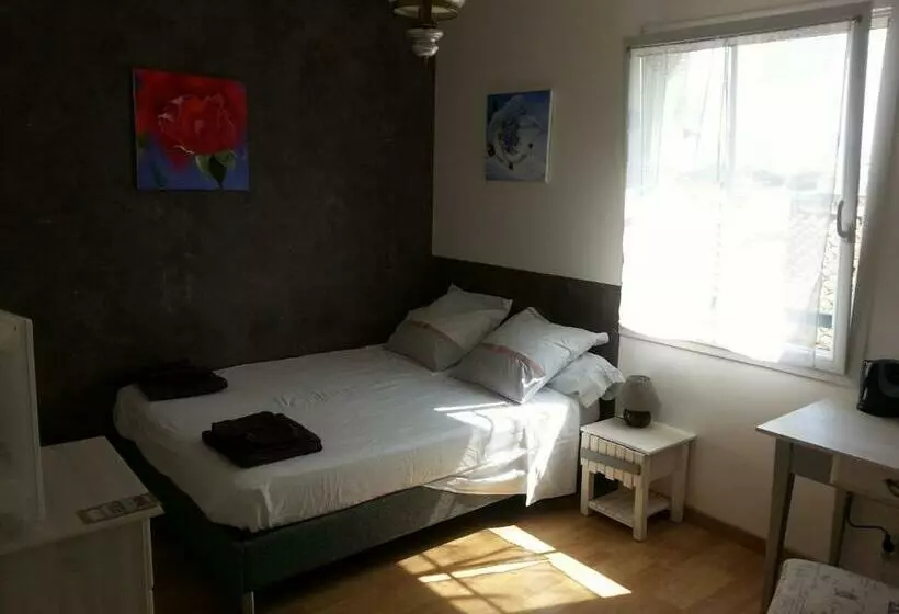 Chambre Standard, B&b La Difference